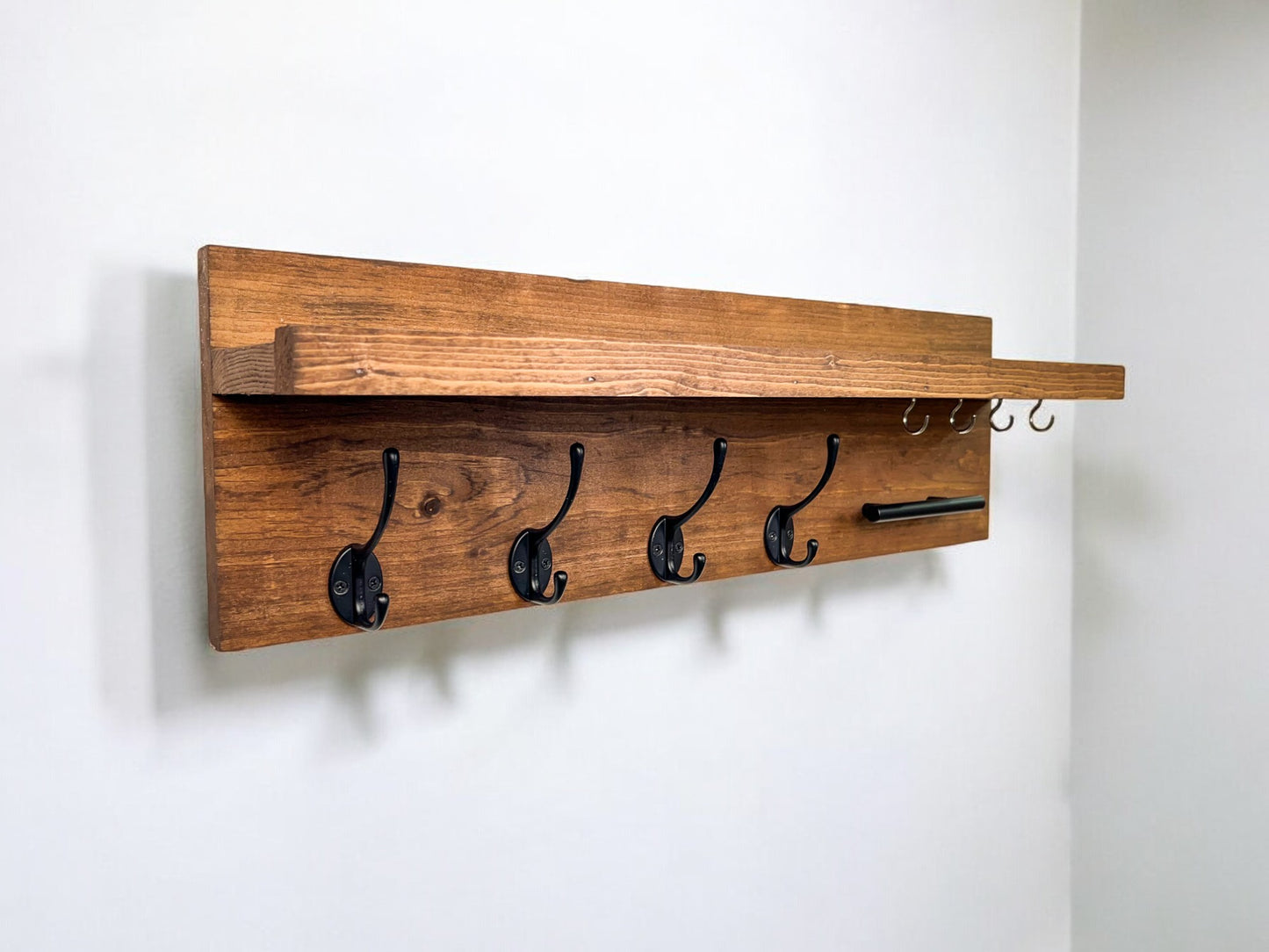 Wall Mounted Key Rack with Mail Holder - 24"