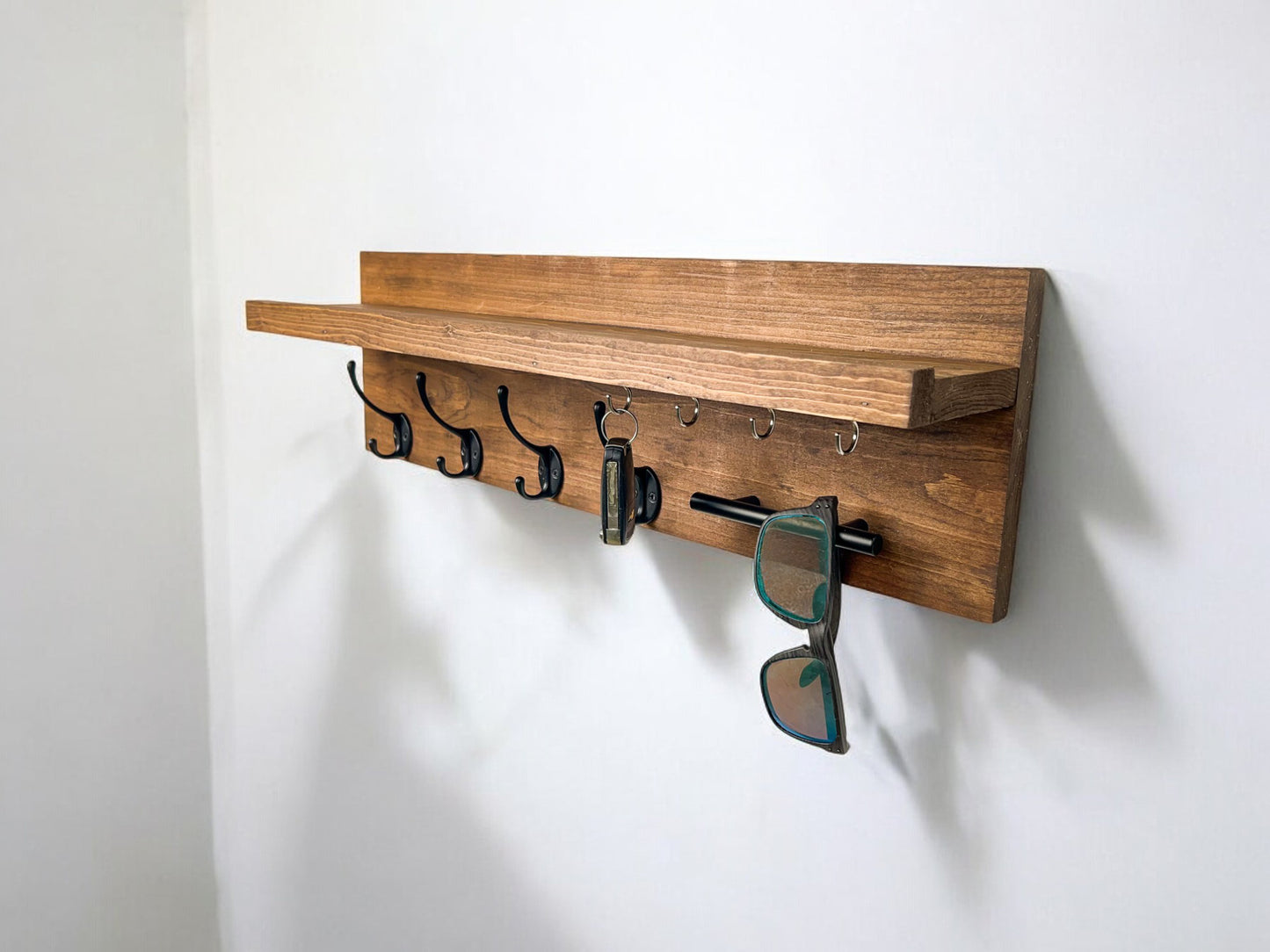 Wall Mounted Key Rack with Mail Holder - 24"