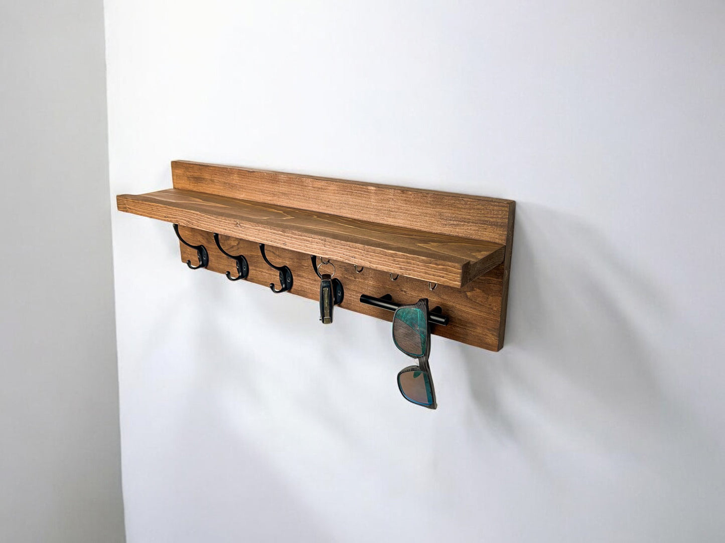 Wall Mounted Key Rack with Mail Holder - 24"