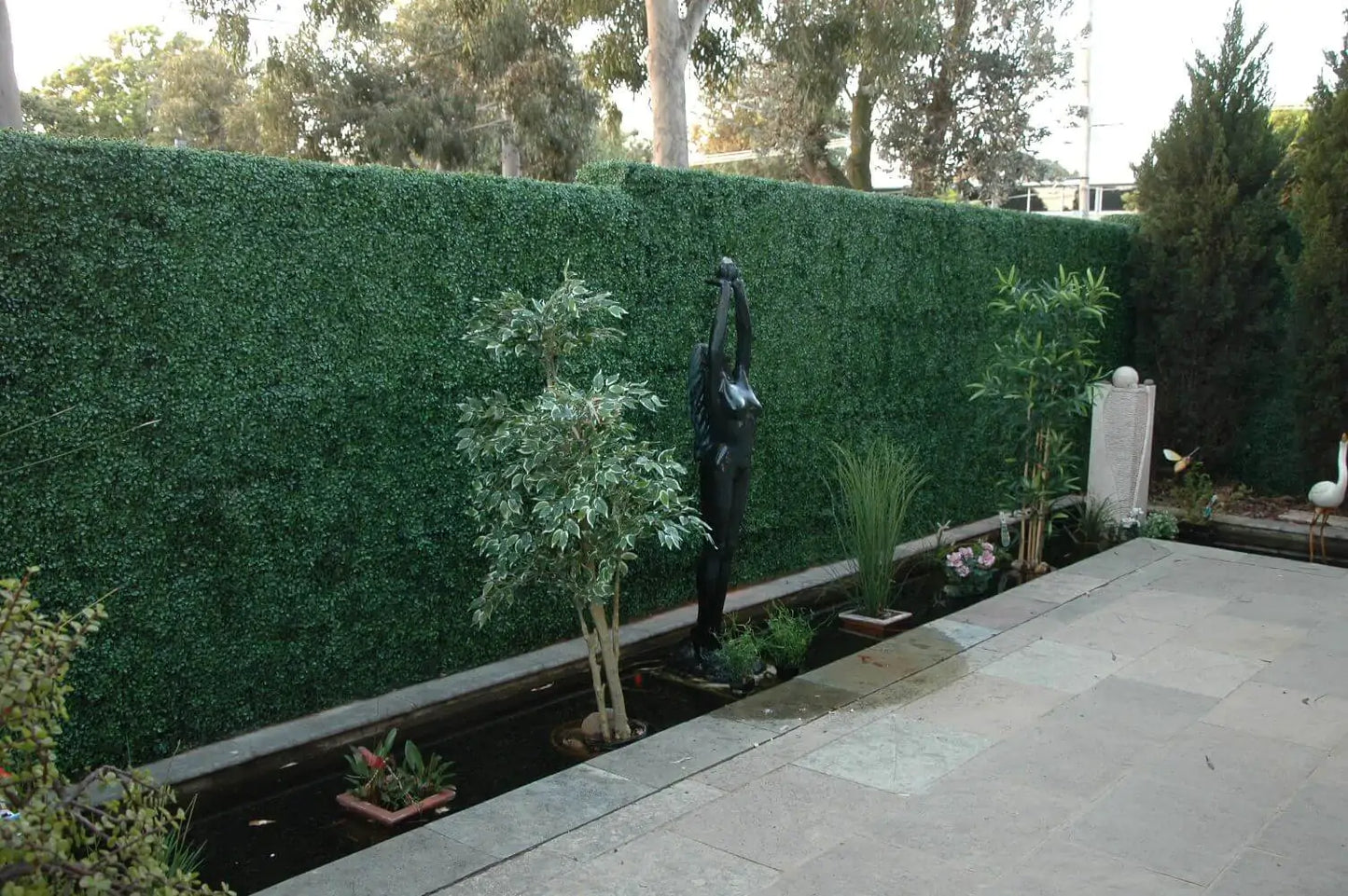 Dark Artificial Boxwood Wall Panel 40" x 40" 11SQ FT