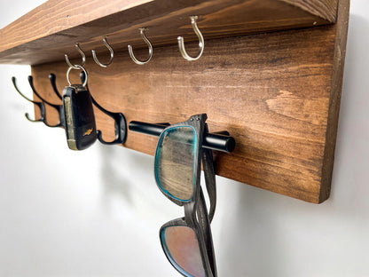 Wall Mounted Key Rack with Mail Holder - 24"