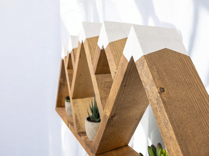 5-Peak Mountain Shelf - 27 Inches